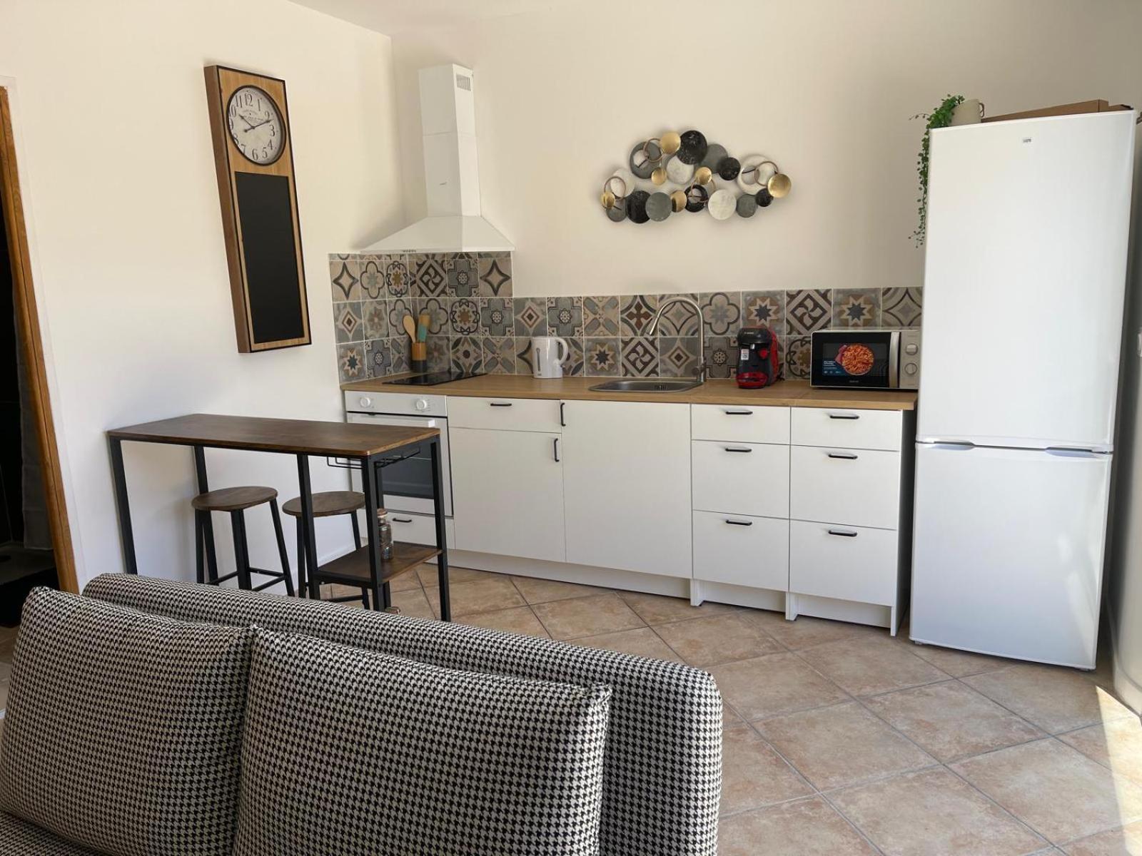 La Casa Bella Aparthotel Gignac-la-Nerthe Екстериор снимка